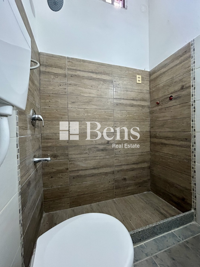 Casa ID.498 - VENTA – CASA DOS AMPLIOS DORMITORIOS – PATIO Y AZOTEA - POCITOS