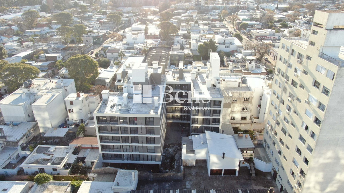 Local Comercial ID.170 - Venta - Local Comercial a Estrenar - La Blanqueada - Montevideo