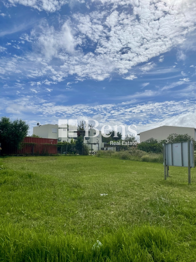 Terreno ID.492 - VENTA – LOTE EXCELENTE UBICACIÓN - PLAZA DE TOROS - COLONIA DEL SACRAMENTO