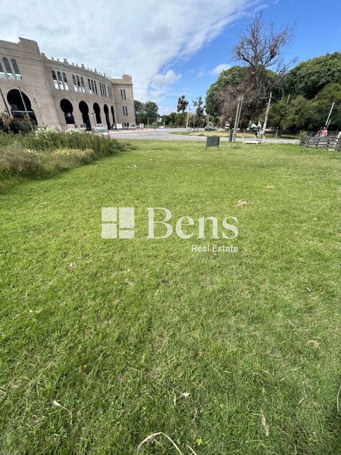 Terreno ID.492 - VENTA – LOTE EXCELENTE UBICACIÓN - PLAZA DE TOROS - COLONIA DEL SACRAMENTO