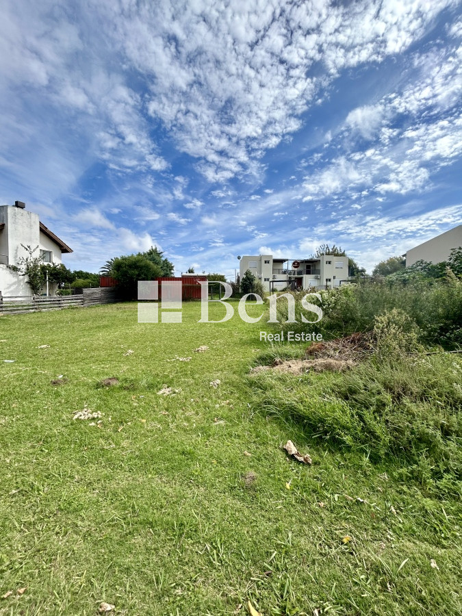 Terreno ID.492 - VENTA – LOTE EXCELENTE UBICACIÓN - PLAZA DE TOROS - COLONIA DEL SACRAMENTO