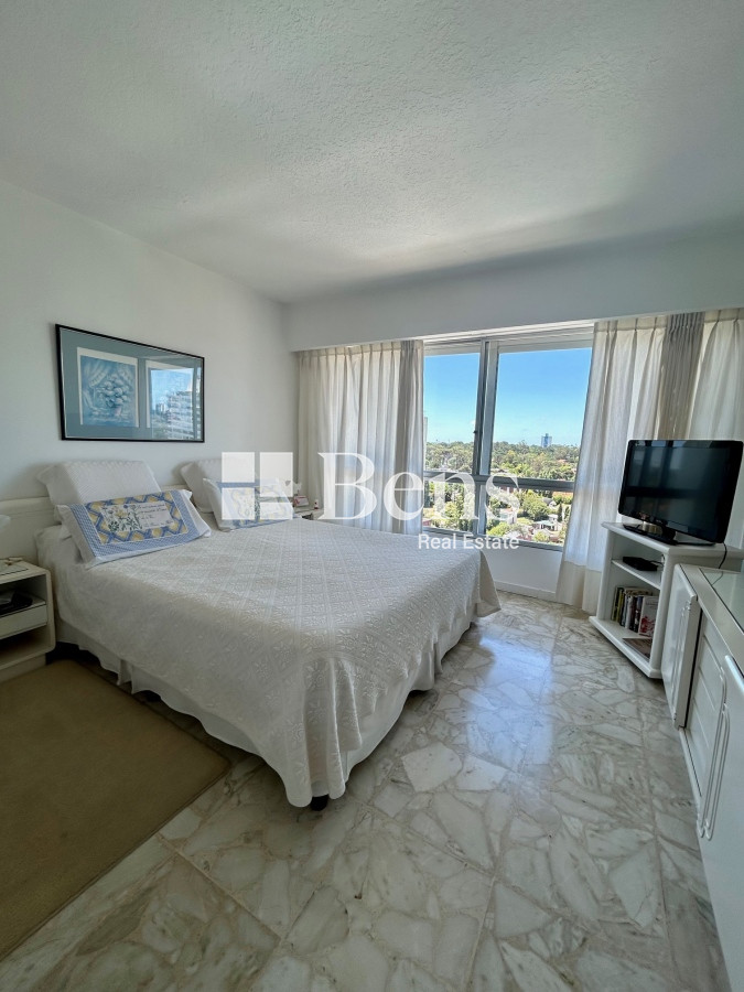 Apartamento ID.446 - ALQUILER - APARTAMENTO 3 DORMITORIOS CON GARAGE - PARADA 19 PLAYA MANSA