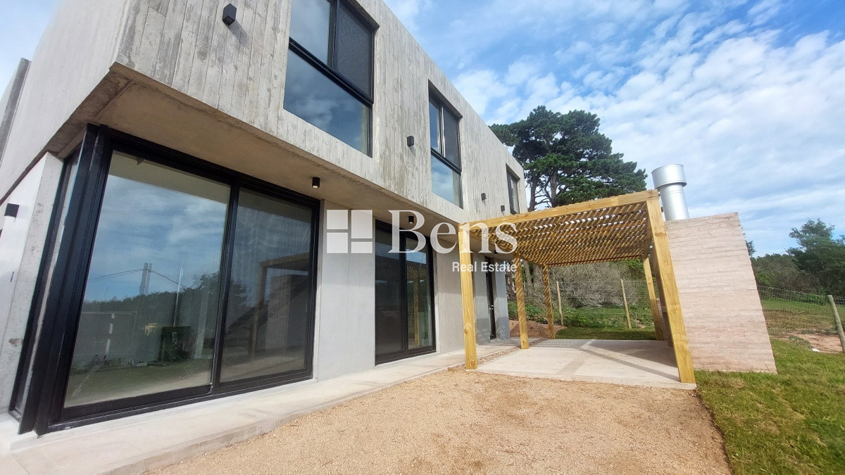 Apartamento ID.442 - Venta - Casa a estrenar - 3 Dormitorios - Parada 42 de la Mansa - Punta del este