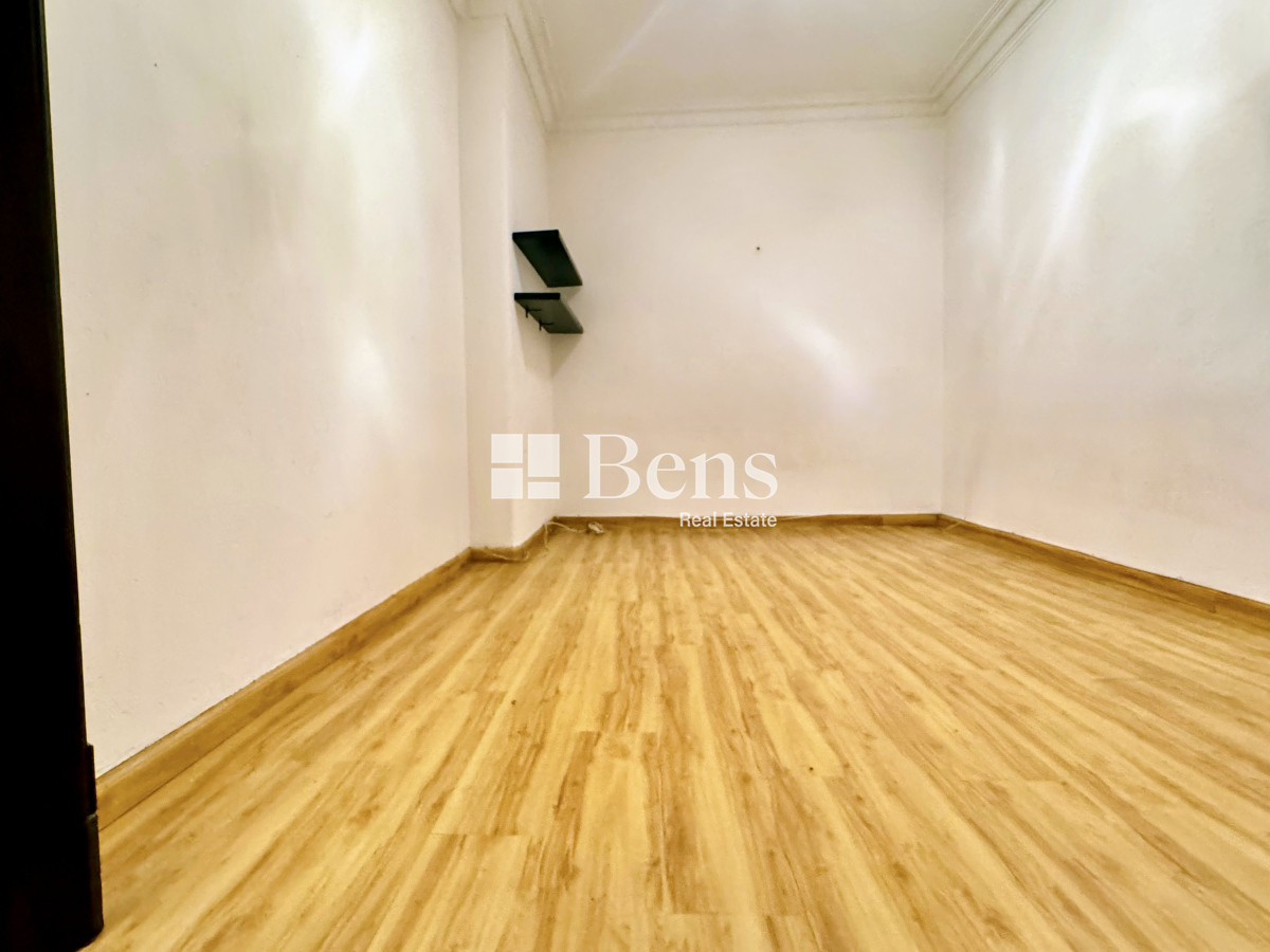 Apartamento ID.540 - VENTA - APARTAMENTO 2 AMPLIOS DORMITORIOS - AL FRENTE - PLANTA BAJA - CENTRO