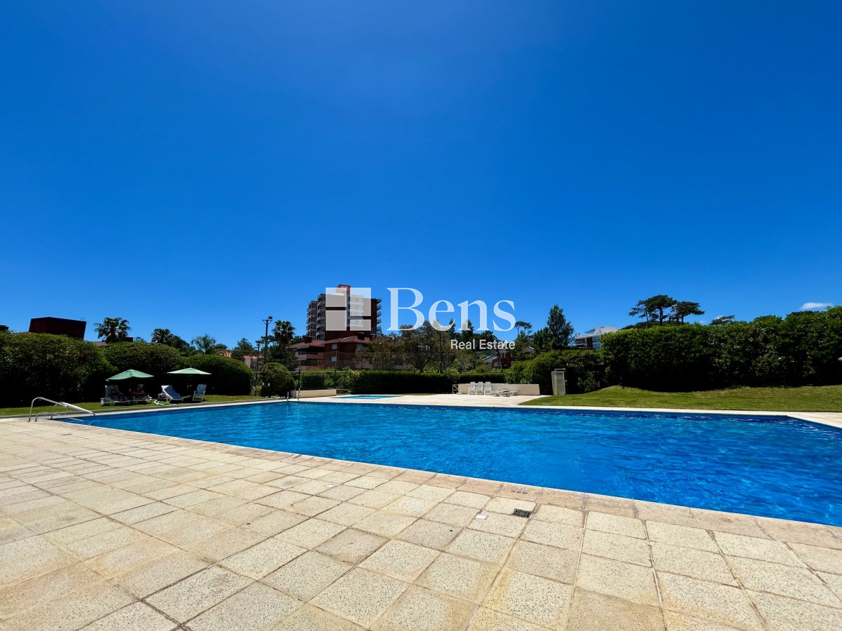 Apartamento ID.446 - ALQUILER - APARTAMENTO 3 DORMITORIOS CON GARAGE - PARADA 19 PLAYA MANSA