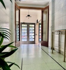 VENTA - APARTAMENTO 2 AMPLIOS DORMITORIOS - AL FRENTE - PLANTA BAJA - CENTRO