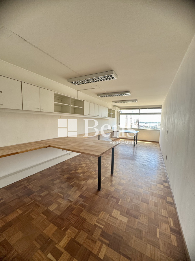Oficina ID.513 - ALQUILER - OFICINA - IMPECABLE - CIUDAD VIEJA - MONTEVIDEO