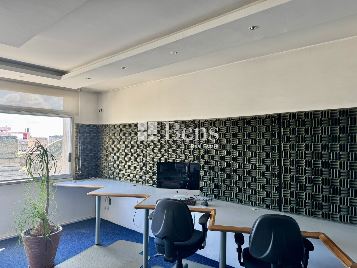 Oficina ID.514 - ALQUILER - OFICINA EDIFICIO CORPORATIVO - CIUDAD VIEJA - MONTEVIDEO