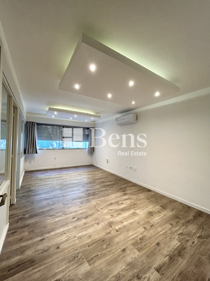 Oficina ID.375 - VENTA - OFICINA IMPECABLE ESTADO - CENTRO - MONTEVIDEO - ACEPTA PERMUTA 