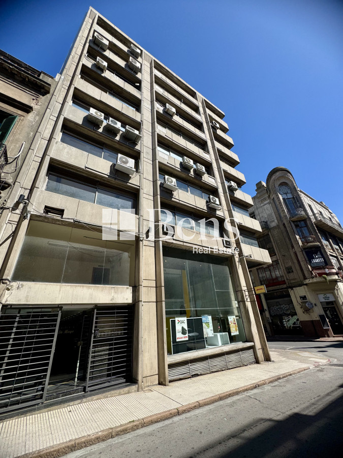 Oficina ID.514 - ALQUILER - OFICINA EDIFICIO CORPORATIVO - CIUDAD VIEJA - MONTEVIDEO