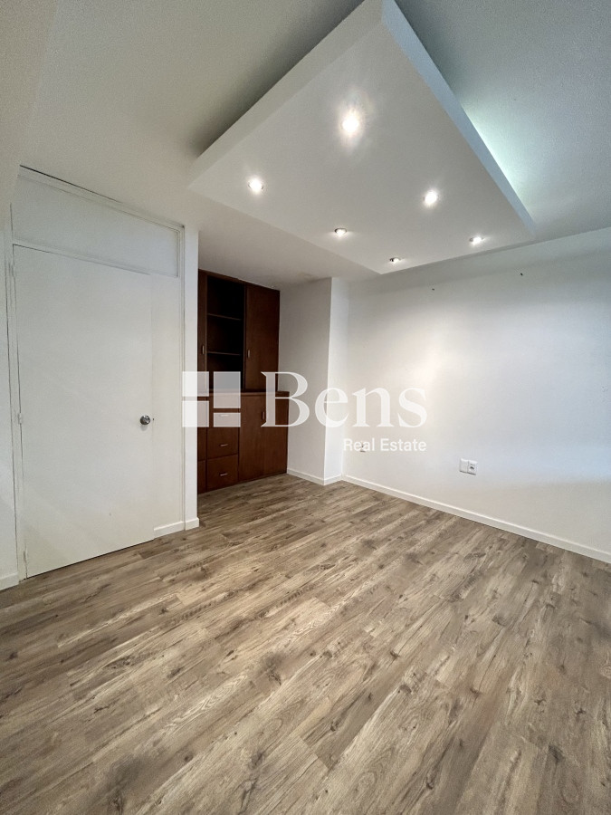 Oficina ID.375 - VENTA - OFICINA IMPECABLE ESTADO - CENTRO - MONTEVIDEO - ACEPTA PERMUTA 