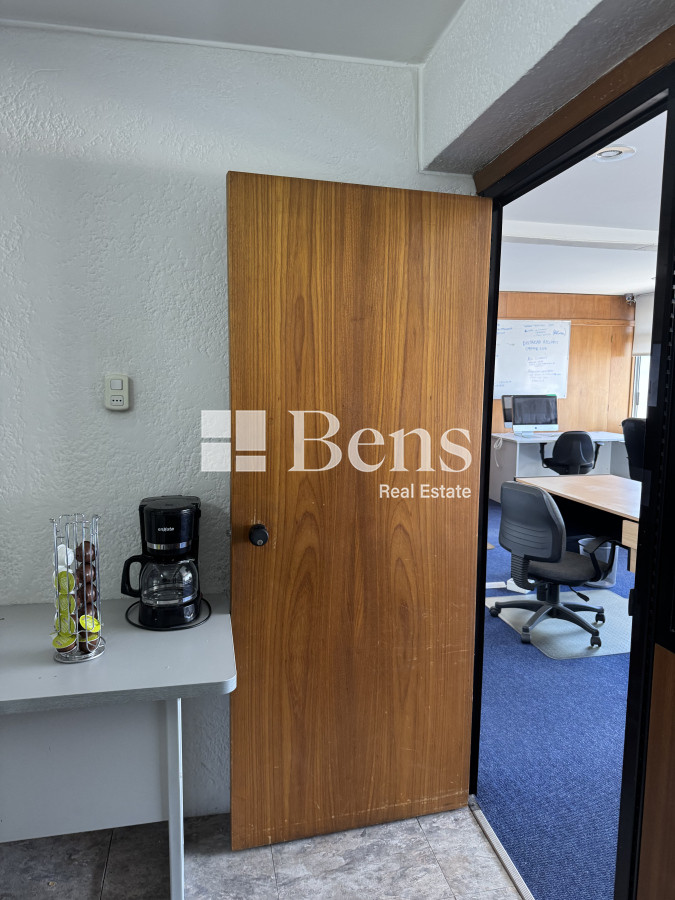 Oficina ID.514 - ALQUILER - OFICINA EDIFICIO CORPORATIVO - CIUDAD VIEJA - MONTEVIDEO