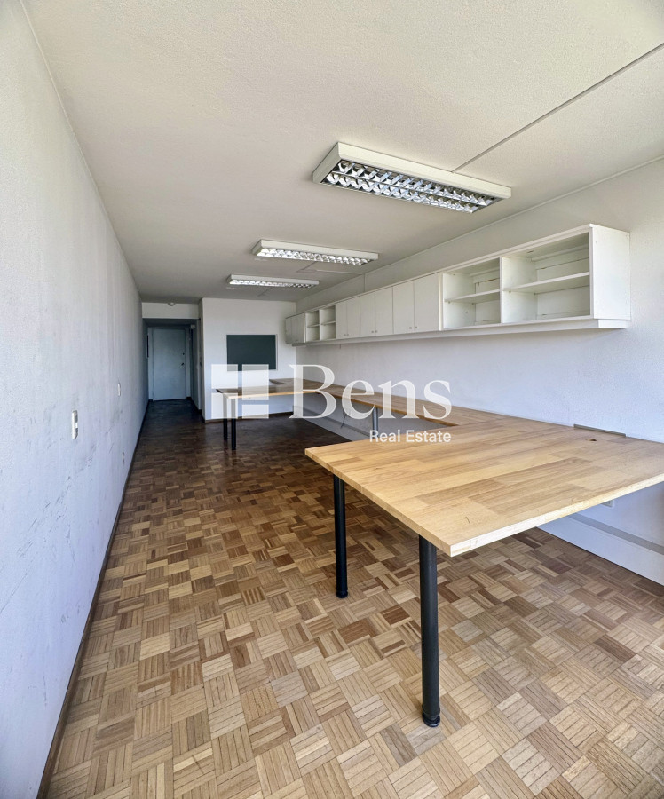Oficina ID.513 - ALQUILER - OFICINA - IMPECABLE - CIUDAD VIEJA - MONTEVIDEO