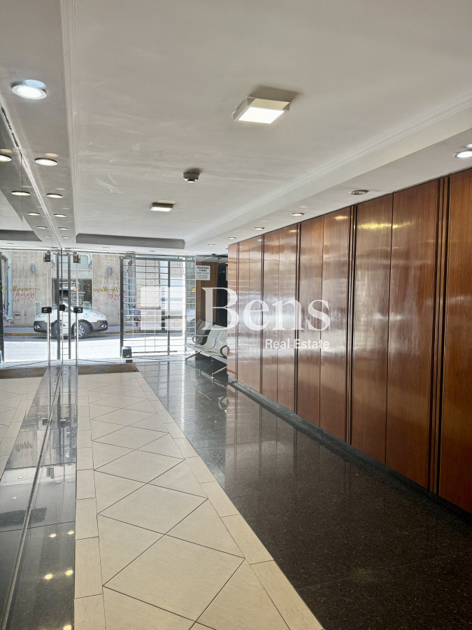 Oficina ID.514 - ALQUILER - OFICINA EDIFICIO CORPORATIVO - CIUDAD VIEJA - MONTEVIDEO