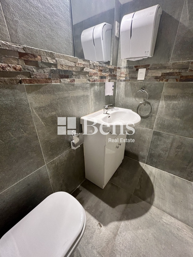 Oficina ID.375 - VENTA - OFICINA IMPECABLE ESTADO - CENTRO - MONTEVIDEO - ACEPTA PERMUTA 