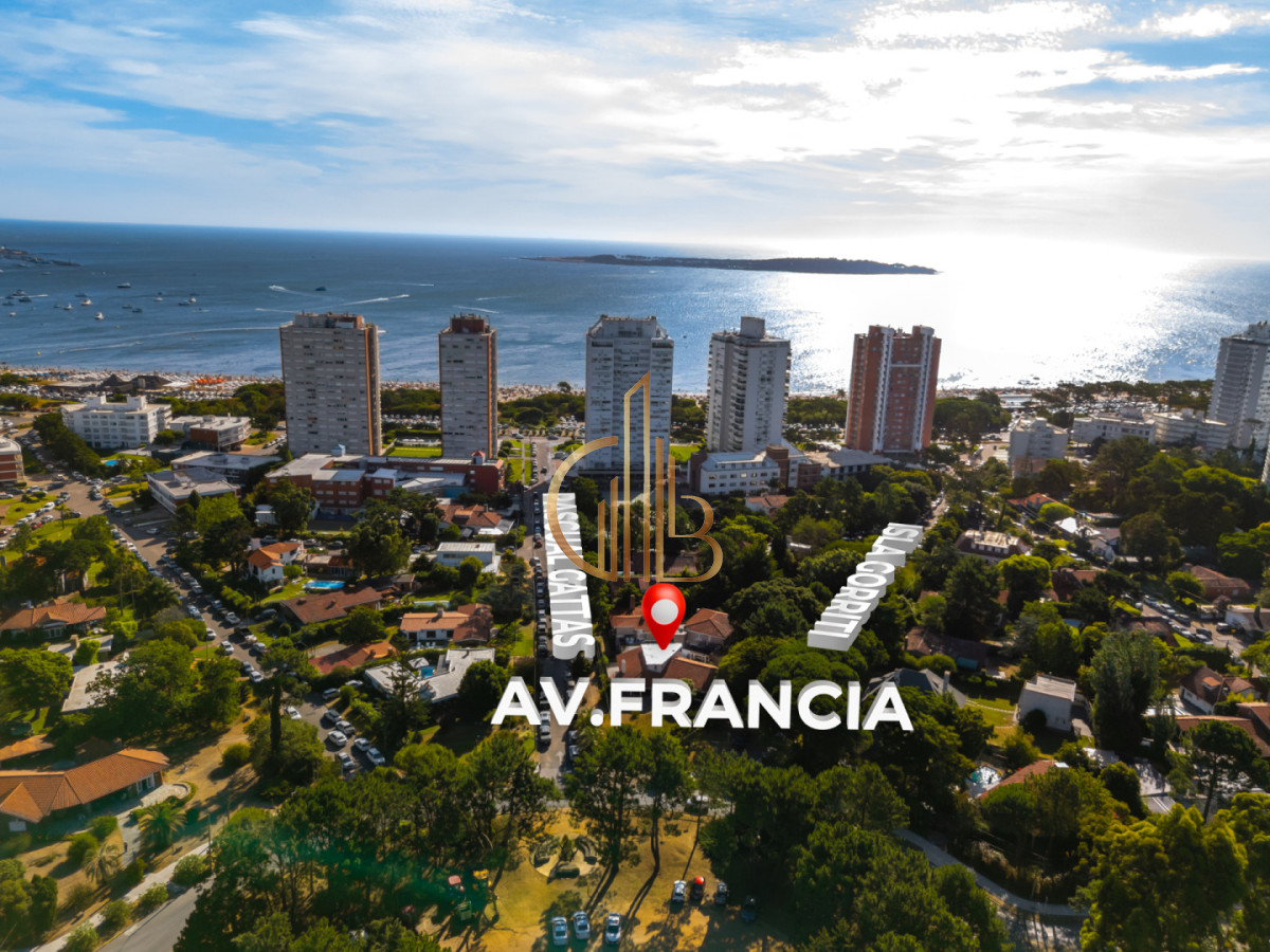 Casa ID.1 - Residencia clásica con 5 dormitorios y jardín amplio, a metros del mar