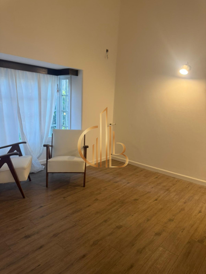 Casa ID.62 - Residencia clásica con 5 dormitorios y jardín amplio, a metros del mar