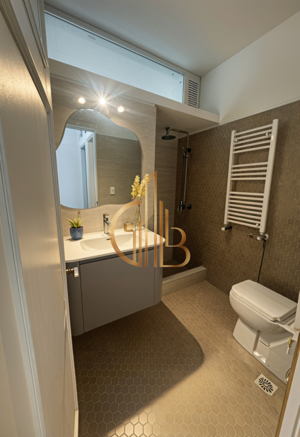 Casa ID.1 - Residencia clásica con 5 dormitorios y jardín amplio, a metros del mar