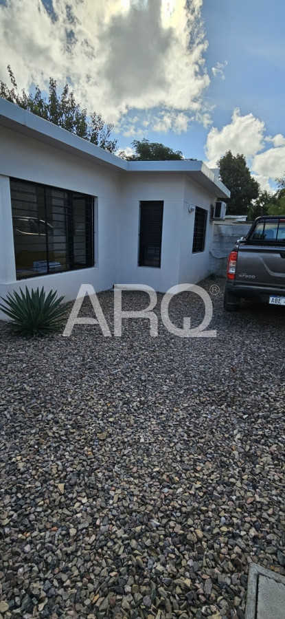 Casa ID.324 - HERMOSO PH EN MEDANOS DE SOLYMAR, 2 DORM, 2BAÑOS COMPLETOS,1 EN SUITE
