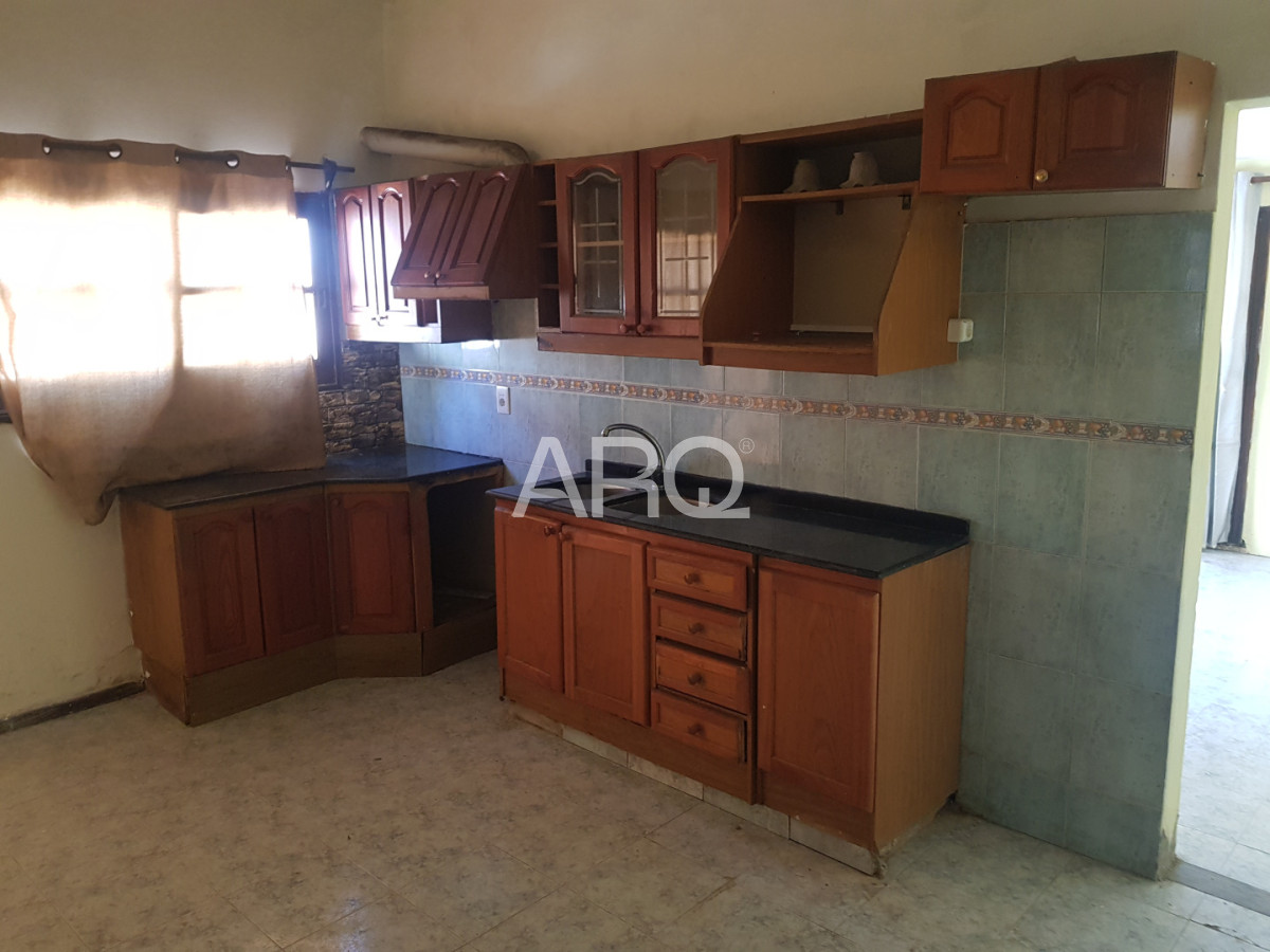 Casa ID.515 - Casa 2 Dorm, Barbacoa, Cochera en barrio Colón