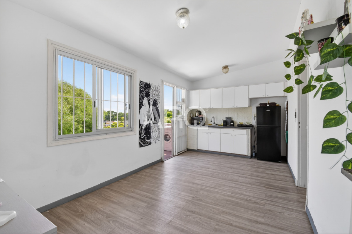 Casa ID.537 - PH en Cerro 2 dormitorios con vista al mar, azotea transitable 