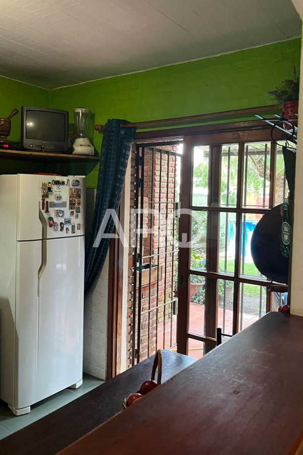 Casa ID.414 - 4 Dormitorios 3 Baños, El pinar Viva el Sueño: La Casa Ideal para su Familia en un Entorno Seguro y Acogedor
