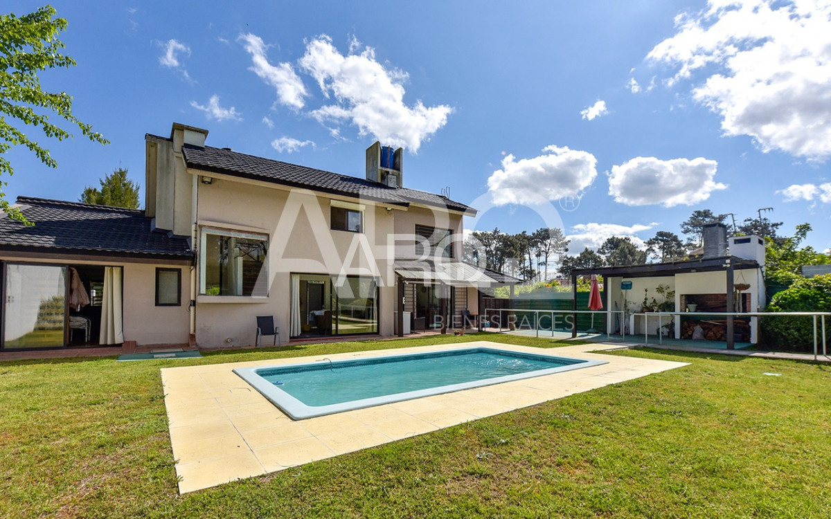 Casa ID.713 - Casa Pinar sur 4 dormitorios , calefacción, piscina