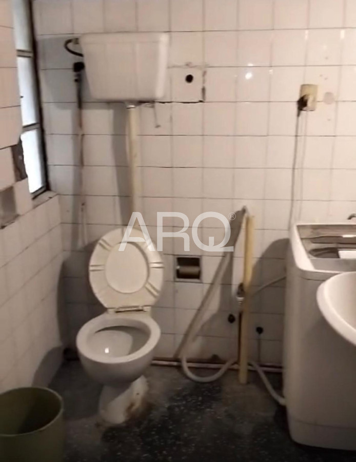 Casa ID.655 - Venta de casa para reciclar en Colón, ideal como inversión.