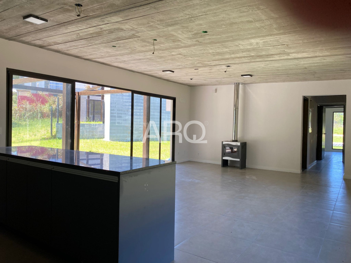 Casa ID.652 - Venta Casa 3 Dormitorios En Punta Colorada