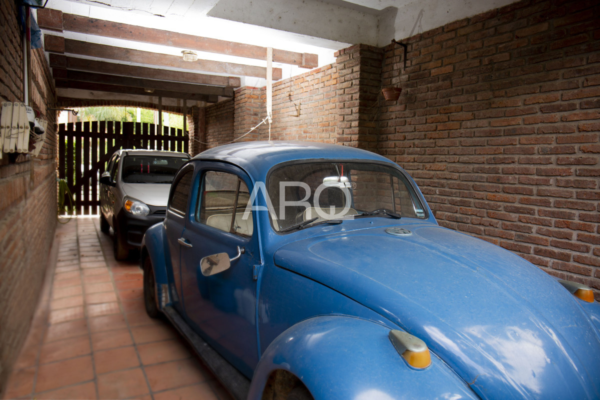 Casa ID.414 - 4 Dormitorios 3 Baños, El pinar Viva el Sueño: La Casa Ideal para su Familia en un Entorno Seguro y Acogedor