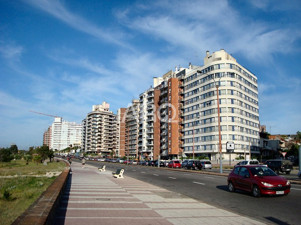 Casa ID.359 - Atencion inversores Malvin proximo a Rambla!!!
