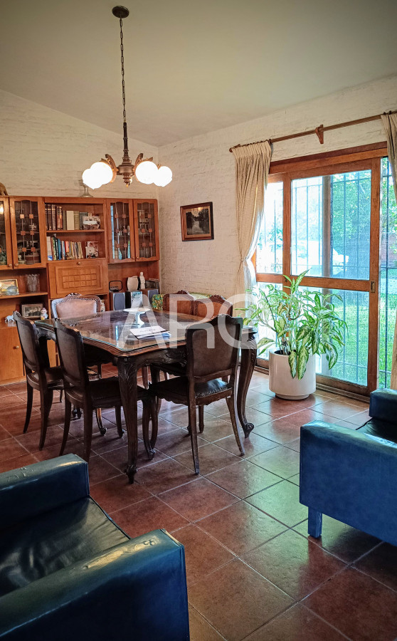 Casa ID.399 - Shangrila Sur 3 dormitorios 2 baños
