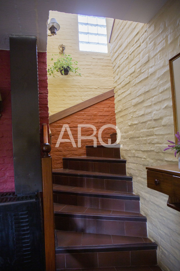 Casa ID.414 - 4 Dormitorios 3 Baños, El pinar Viva el Sueño: La Casa Ideal para su Familia en un Entorno Seguro y Acogedor
