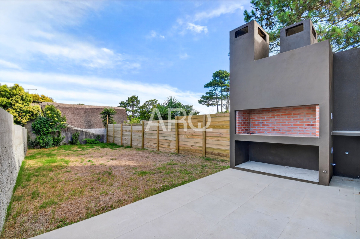 Casa ID.536 - 3 dormitorios en Parque de Solymar en PH