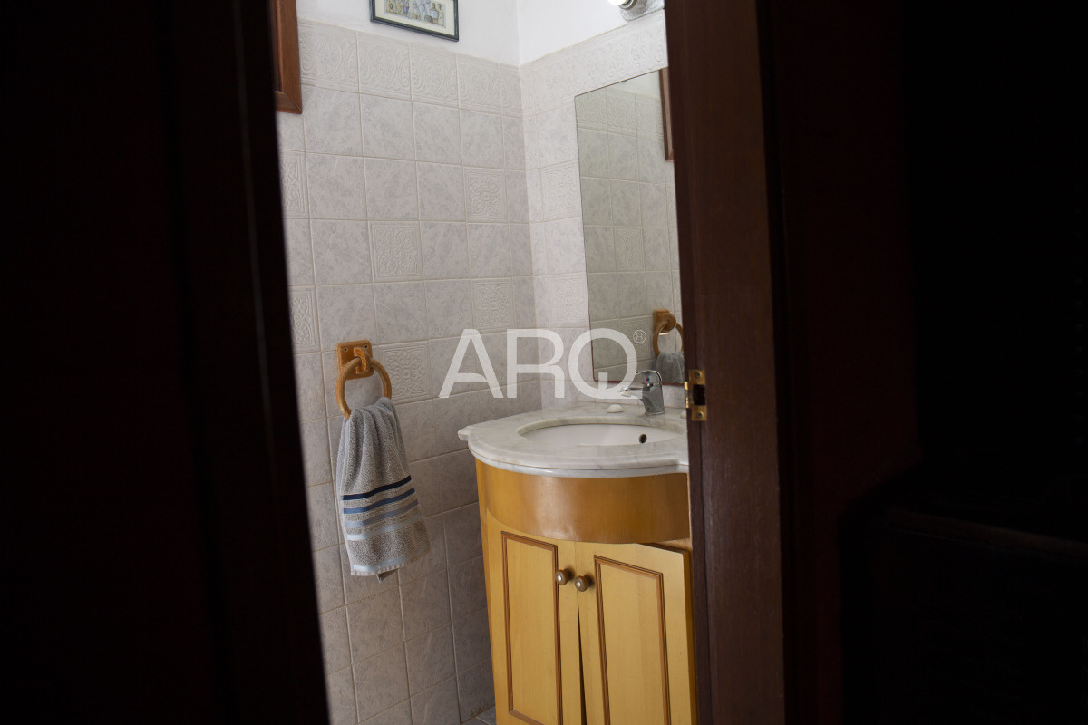 Casa ID.414 - 4 Dormitorios 3 Baños, El pinar Viva el Sueño: La Casa Ideal para su Familia en un Entorno Seguro y Acogedor