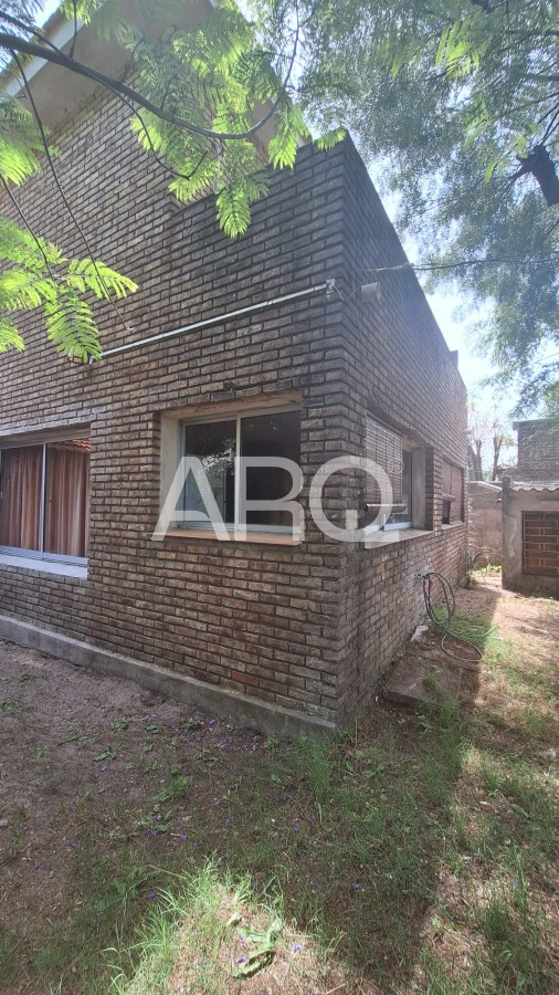 Casa ID.298 - Casa La Floresta 3 dormitorios 2 baños a pasos del mar!!