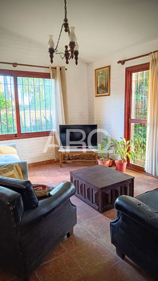 Casa ID.399 - Shangrila Sur 3 dormitorios 2 baños