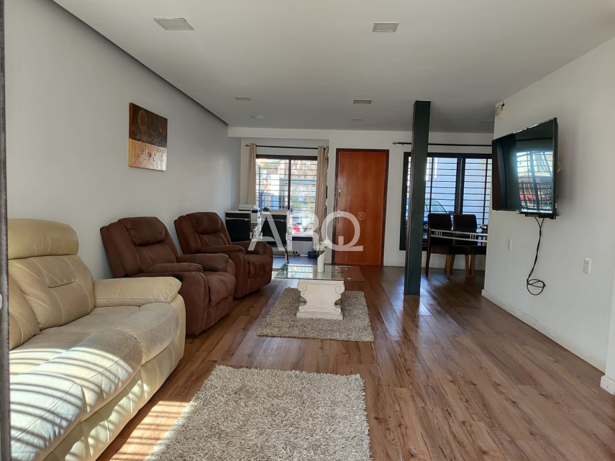 Casa ID.606 - 4 dormitorios y 4 baños en Pocitos