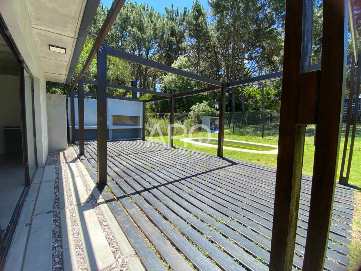 Casa ID.652 - Venta Casa 3 Dormitorios En Punta Colorada