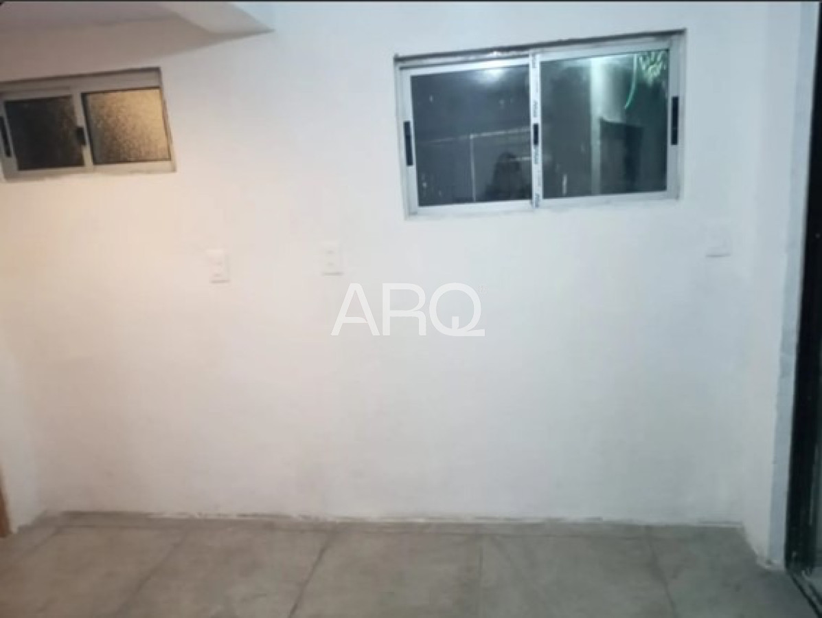 Casa ID.571 - Alquiler de 1 dormitorio en en El Pinar con patio independiente.