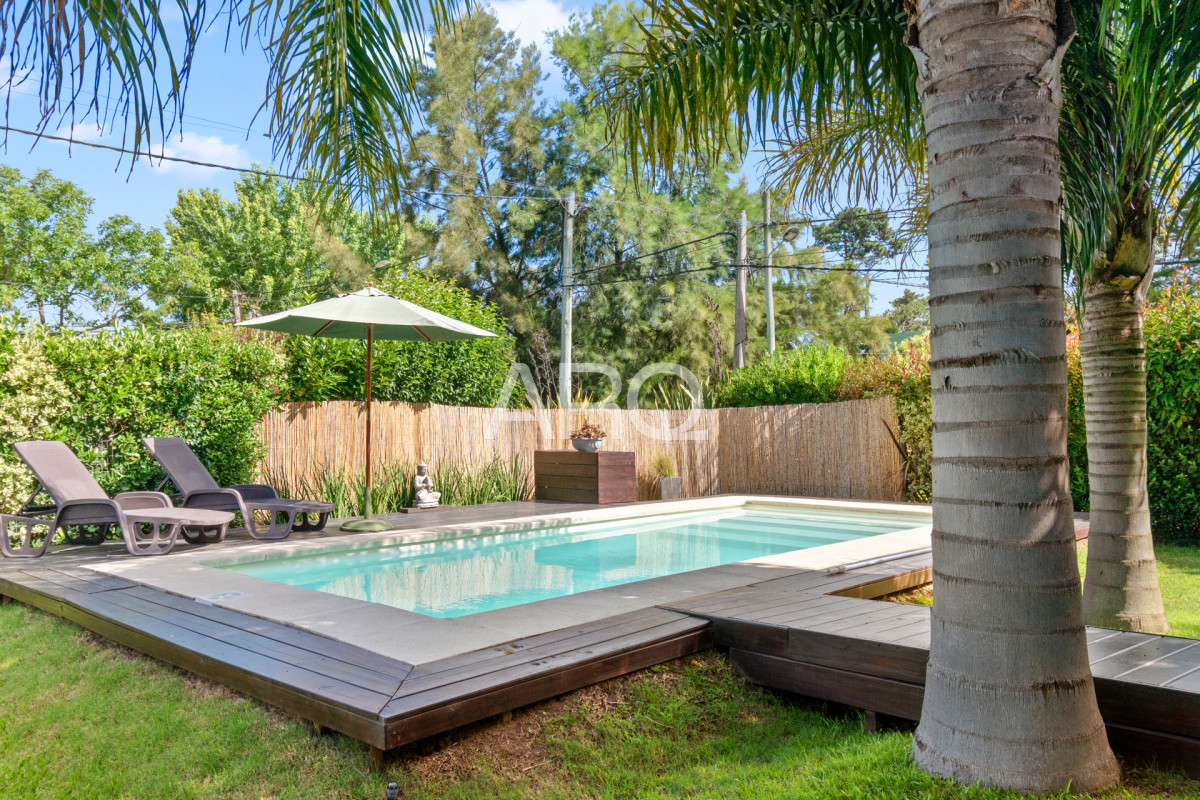 Casa ID.305 - Venta Pinar Sur 4 dorm con piscina