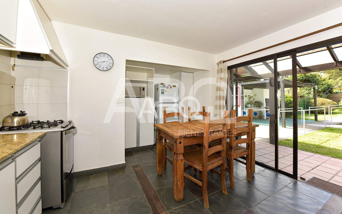 Casa ID.713 - Casa Pinar sur 4 dormitorios , calefacción, piscina