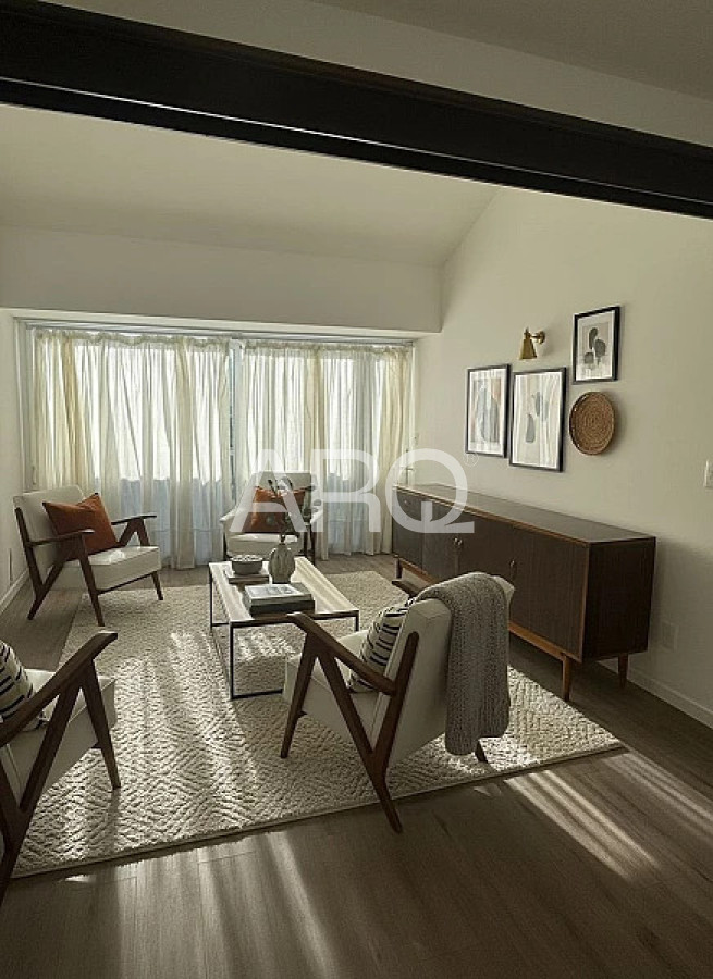 Casa ID.544 - Residencia clásica con 5 dormitorios y jardín amplio, a metros del mar