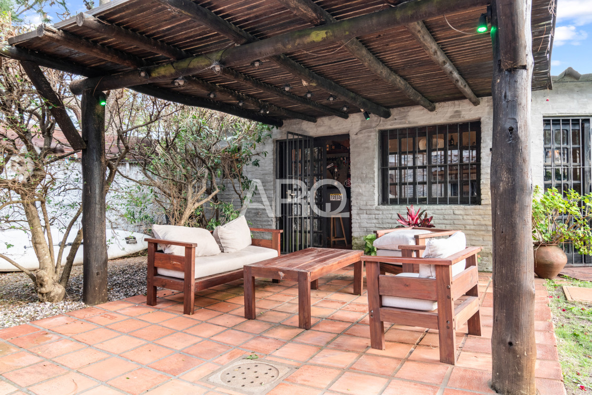 Casa ID.443 - Hermosa residencia a pasos de la Rambla
