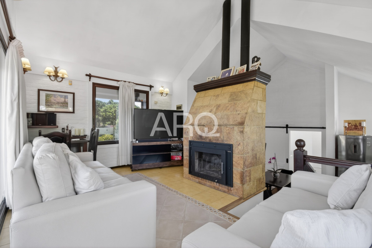 Casa ID.517 - Casa de construcción tradicional en balneario premium: vistas al mar, calidad de vida y oportunidad de inversión