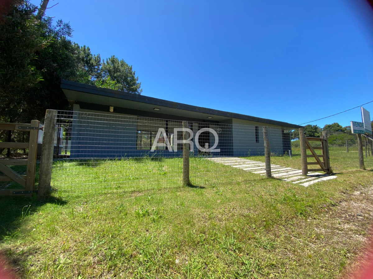 Casa ID.652 - Venta Casa 3 Dormitorios En Punta Colorada