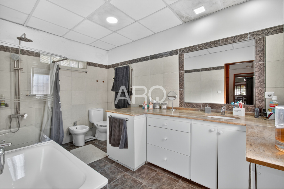 Casa ID.487 - Pinar sur, 3 dormitorios 4 baños, piscina