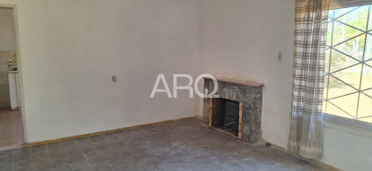 Casa ID.412 - Casa con Potencial a Pasos de la Playa en Pinar Sur