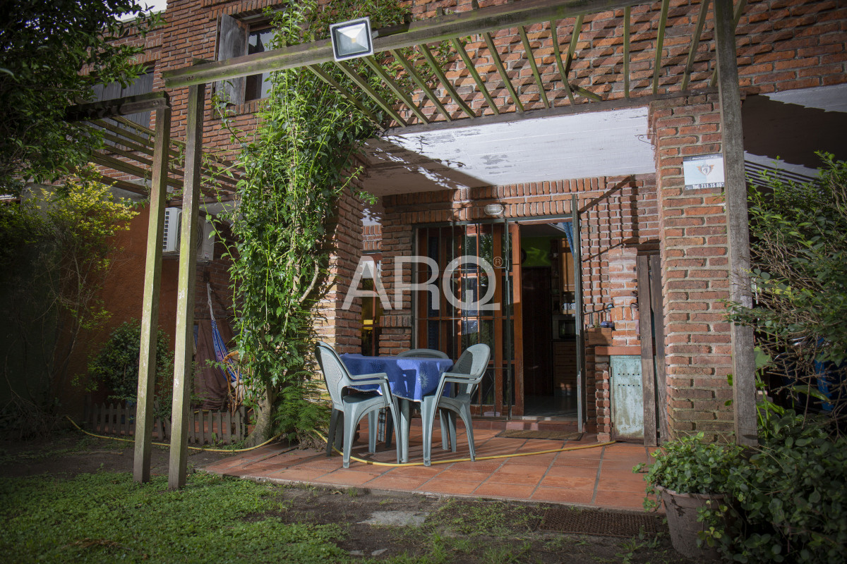 Casa ID.414 - 4 Dormitorios 3 Baños, El pinar Viva el Sueño: La Casa Ideal para su Familia en un Entorno Seguro y Acogedor