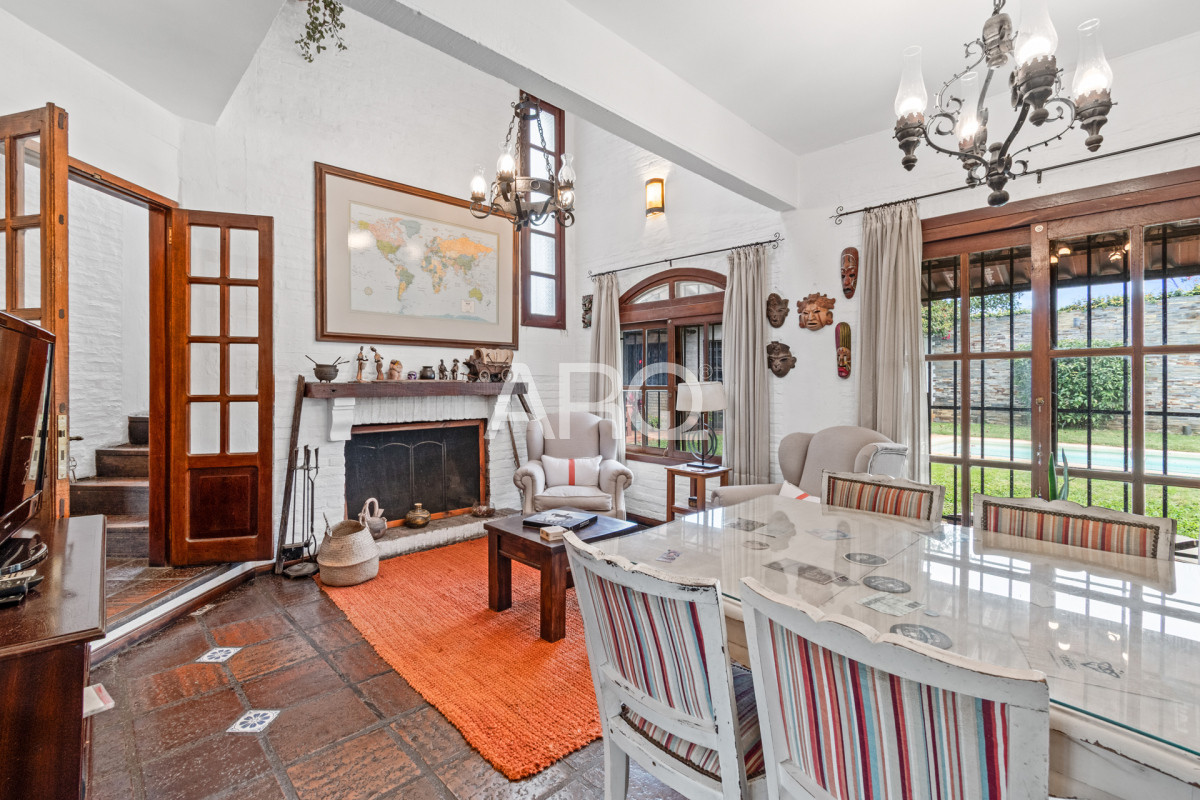 Casa ID.443 - Hermosa residencia a pasos de la Rambla